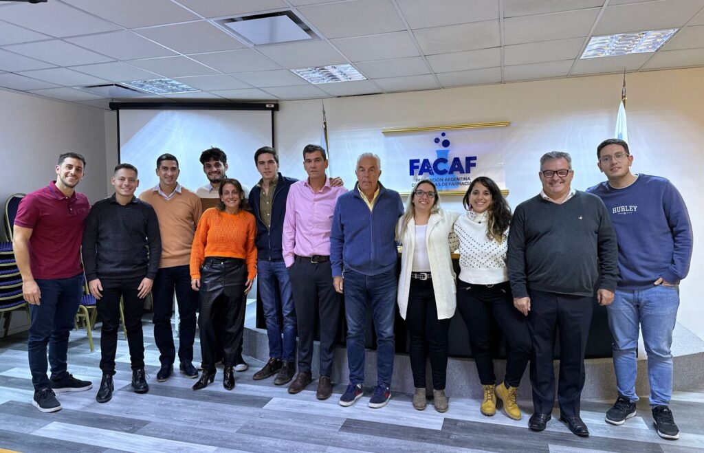 FACAF brindó “Taller de Actualidad Económica” para jóvenes empresarios de farmacias